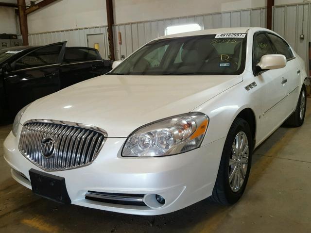 1G4HF5EM5AU108095 - 2010 BUICK LUCERNE CX WHITE photo 2