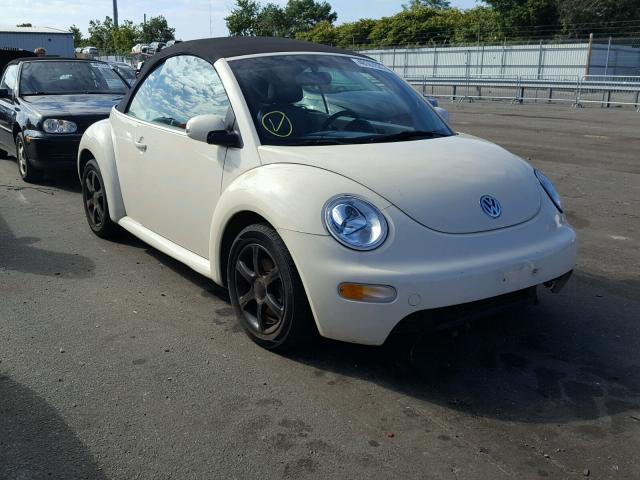 3VWCD31Y95M311077 - 2005 VOLKSWAGEN NEW BEETLE Krem foto 1