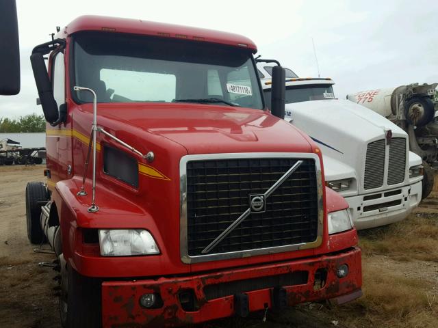 4V4M19GH47N432042 - 2007 VOLVO VN VNM RED photo 1