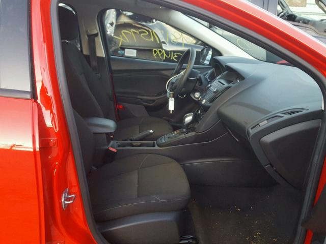 1FADP3K25GL345066 - 2016 FORD FOCUS SE RED photo 5