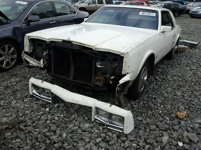 1G4EZ57Y7FE411603 - 1985 BUICK RIVIERA WHITE photo 2