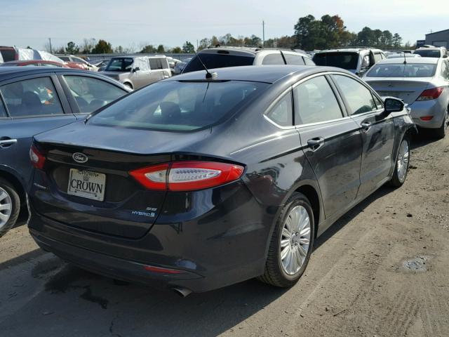 3FA6P0LU6GR402609 - 2016 FORD FUSION SE BLACK photo 4