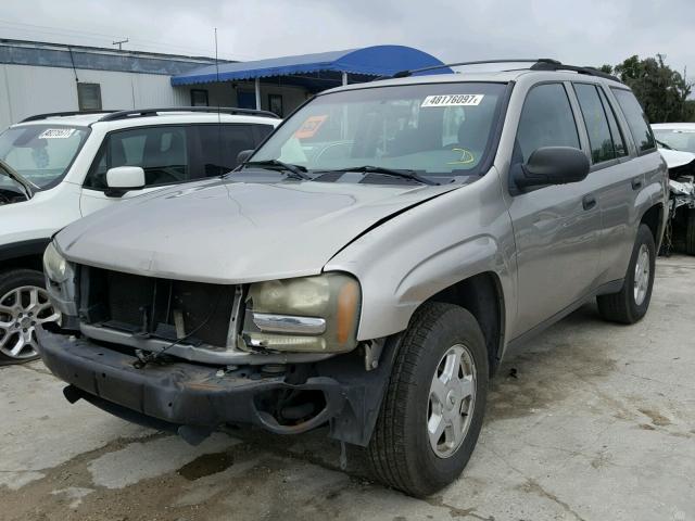 1GNDS13S032186461 - 2003 CHEVROLET TRAILBLAZE GRAY photo 2