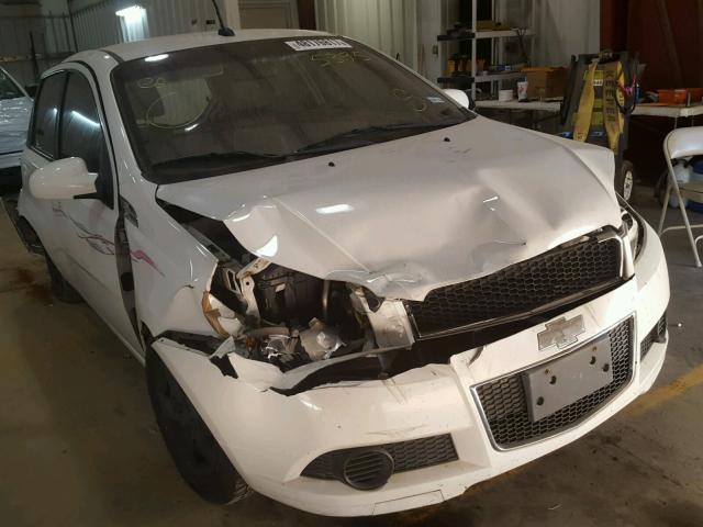 KL1TD66E59B625395 - 2009 CHEVROLET AVEO LS WHITE photo 1