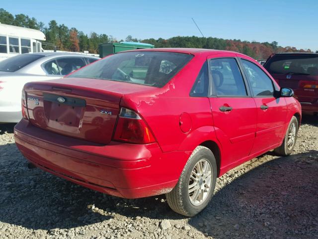 1FAFP34N65W140836 - 2005 FORD FOCUS ZX4 RED photo 4