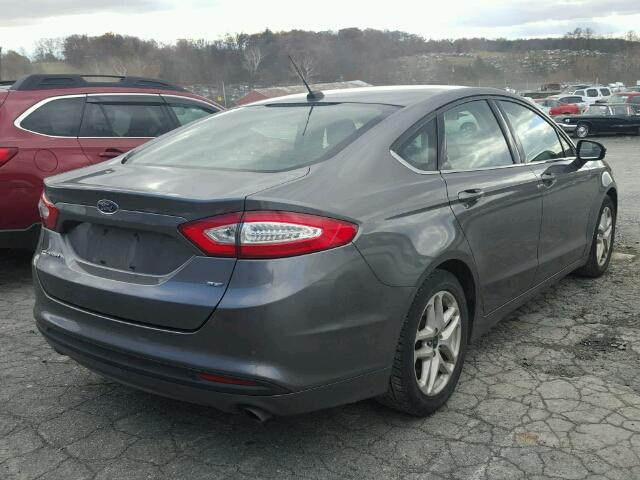 1FA6P0H71E5376827 - 2014 FORD FUSION SE GRAY photo 4