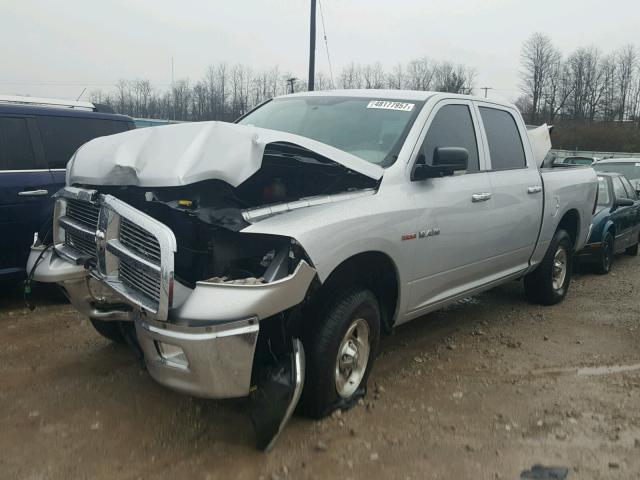 1D7RV1CT7AS117879 - 2010 DODGE RAM 1500 SILVER photo 2