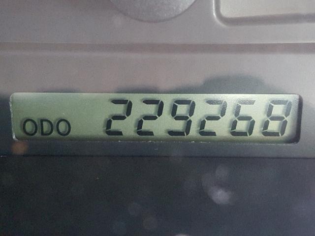 4T1BE32K43U766526 - 2003 TOYOTA CAMRY LE ვერცხლისფერი ფოტო 8