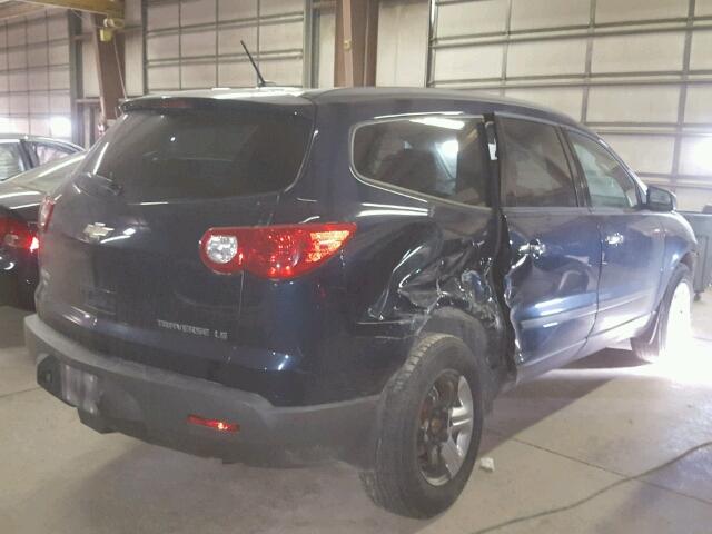 1GNKVFED5BJ215273 - 2011 CHEVROLET TRAVERSE L BLUE photo 4