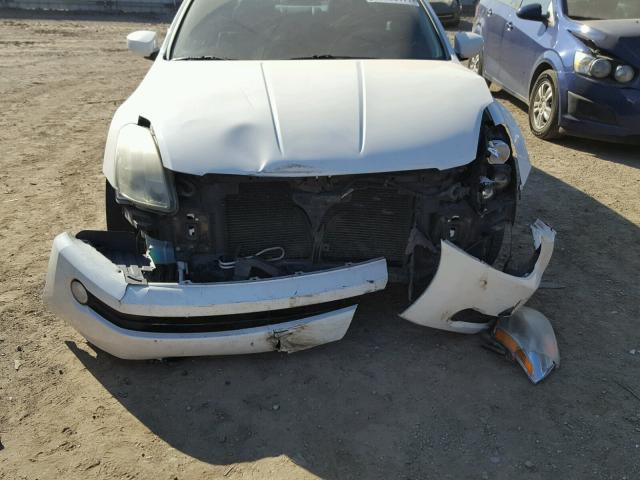 1N4BA41E56C835029 - 2006 NISSAN MAXIMA SE WHITE photo 9