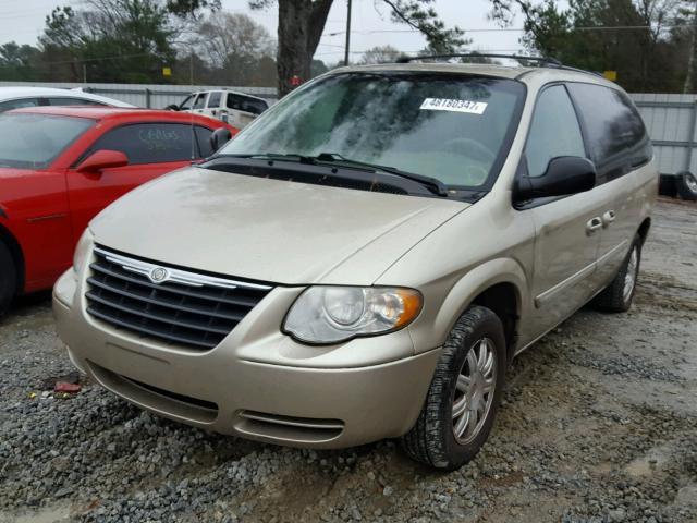 2A4GP54L06R747618 - 2006 CHRYSLER TOWN & COU GOLD photo 2