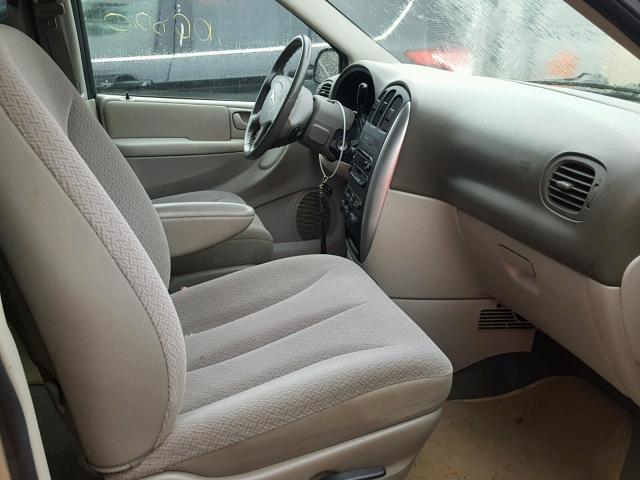 2A4GP54L06R747618 - 2006 CHRYSLER TOWN & COU GOLD photo 5