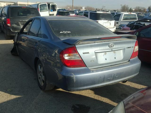 JTDBE32K920086129 - 2002 TOYOTA CAMRY LE GRAY photo 3