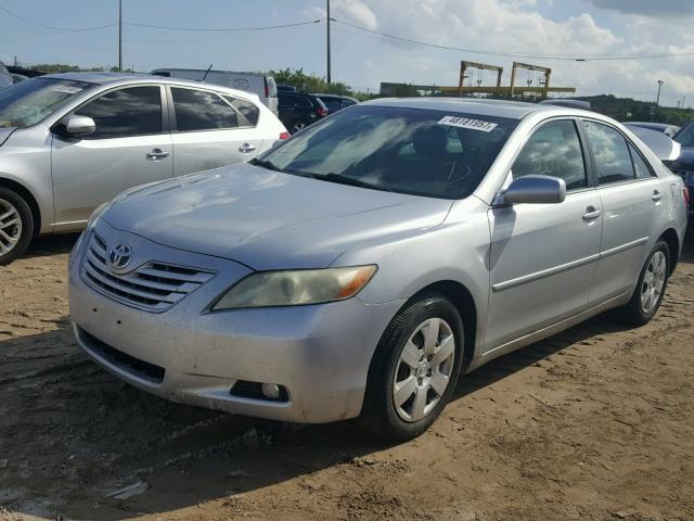 4T1BK46KX7U016790 - 2007 TOYOTA CAMRY NEW SILVER photo 2