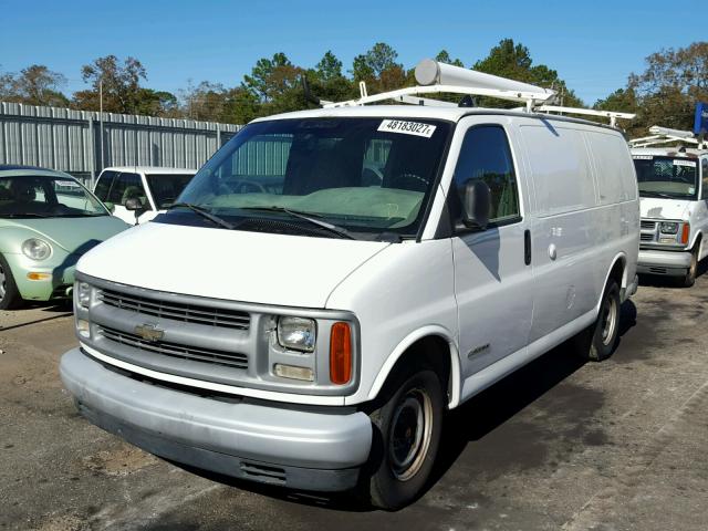 1GCFG25W1Y1208828 - 2000 CHEVROLET EXPRESS G2 WHITE photo 2