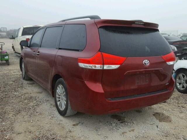 5TDYK3DC8BS058716 - 2011 TOYOTA SIENNA XLE MAROON photo 3