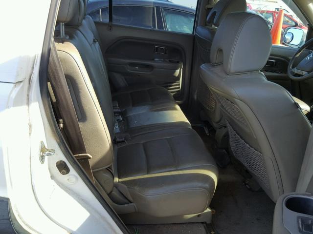 2HKYF18526H501426 - 2006 HONDA PILOT EX WHITE photo 6