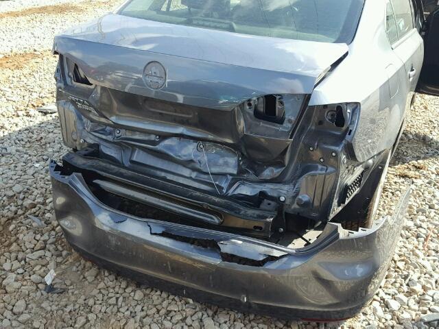 3VW2K7AJXEM429828 - 2014 VOLKSWAGEN JETTA BASE GRAY photo 9