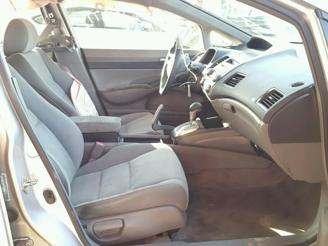 1HGFA16586L032722 - 2006 HONDA CIVIC LX SILVER photo 5