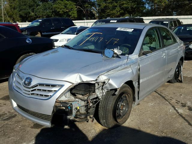 4T1BF3EK0AU114959 - 2010 TOYOTA CAMRY BASE SILVER photo 2