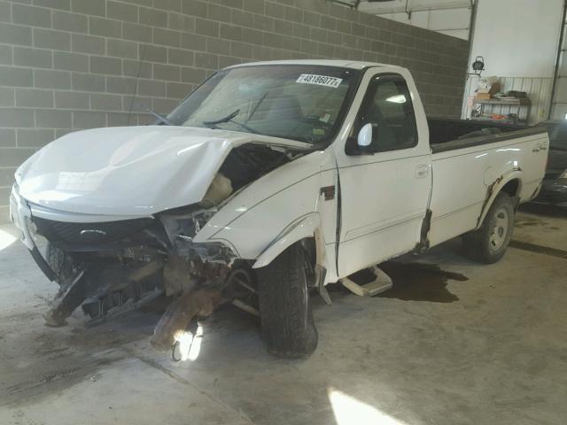 1FTRF18W12NA65384 - 2002 FORD F150 WHITE photo 2