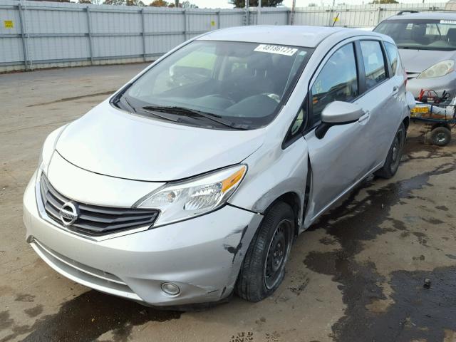 3N1CE2CP8FL409669 - 2015 NISSAN VERSA NOTE SILVER photo 2