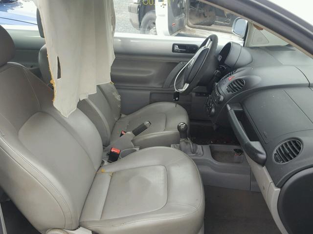 3VWRW31C87M510245 - 2007 VOLKSWAGEN NEW BEETLE 银色 照片 5