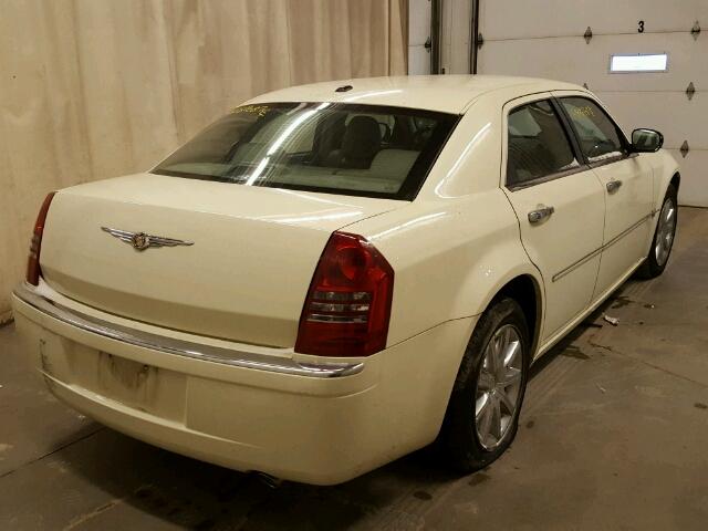 2C3KA63H67H684203 - 2007 CHRYSLER 300C WHITE photo 4