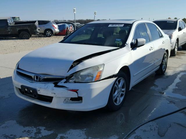 1HGCM56717A020217 - 2007 HONDA ACCORD EX WHITE photo 2