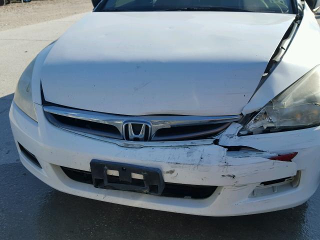 1HGCM56717A020217 - 2007 HONDA ACCORD EX WHITE photo 7