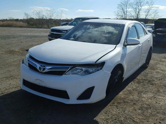 4T1BF1FK7CU565814 - 2012 TOYOTA CAMRY BASE WHITE photo 2