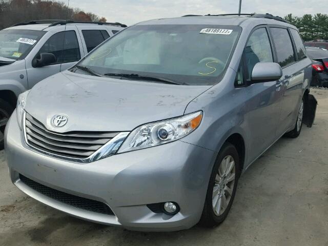 5TDDK3DC5ES072785 - 2014 TOYOTA SIENNA XLE GRAY photo 2