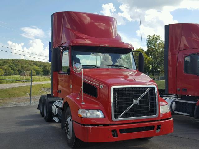 4V4MC9EG9EN157687 - 2014 VOLVO VN VNM RED photo 1