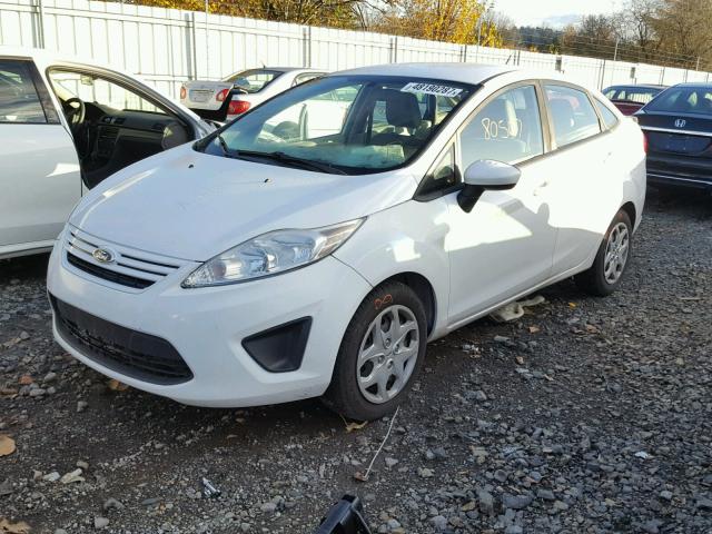 3FADP4AJXDM107996 - 2013 FORD FIESTA S WHITE photo 2