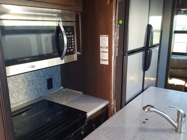 4YDF30520JA740314 - 2018 KEYSTONE MONTANA TAN photo 8