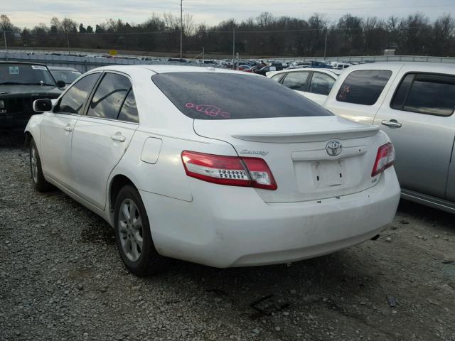 4T1BF3EK7BU583547 - 2011 TOYOTA CAMRY BASE WHITE photo 3