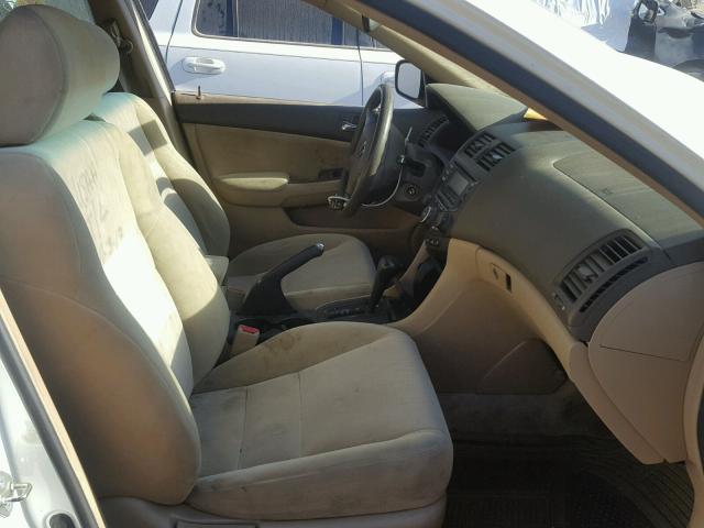 1HGCM56373A070708 - 2003 HONDA ACCORD LX WHITE photo 3