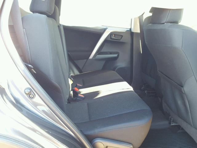 JTMBFREV4HJ118218 - 2017 TOYOTA RAV4 LE Grafit foto 6