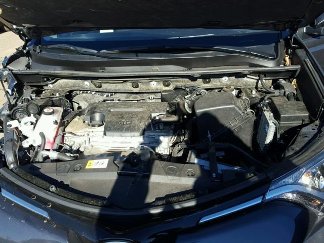 JTMBFREV4HJ118218 - 2017 TOYOTA RAV4 LE Grafit foto 7
