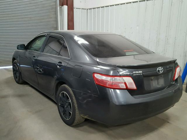4T4BE46KX8R020529 - 2008 TOYOTA CAMRY CE GRAY photo 3