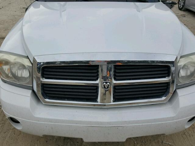 1D7HE48N26S503625 - 2006 DODGE DAKOTA QUA WHITE photo 7