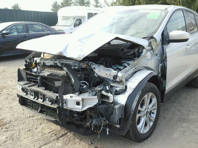 1FMCU9GD2HUB57267 - 2017 FORD ESCAPE SE 银色 照片 9