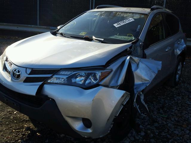 JTMBFREV8ED075898 - 2014 TOYOTA RAV4 LE GRAY photo 9