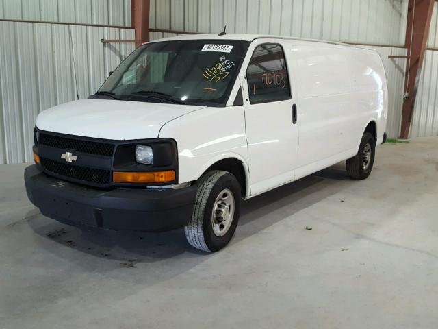 1GCWGGFA1D1188381 - 2013 CHEVROLET EXPRESS G2 GREEN photo 2