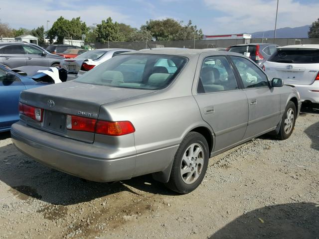 JT2BG28K1Y0424006 - 2000 TOYOTA CAMRY LE GRAY photo 4