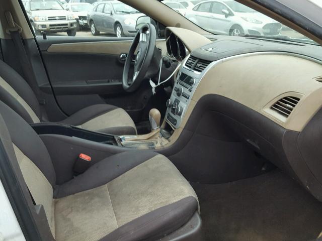 1G1ZG57B79F133624 - 2009 CHEVROLET MALIBU LS WHITE photo 5