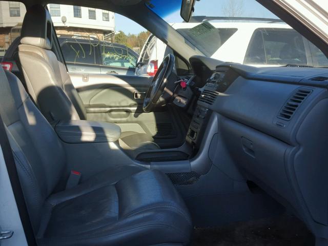 2HKYF18555H547752 - 2005 HONDA PILOT EXL WHITE photo 5