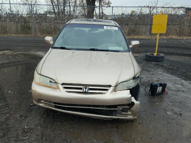 1HGCG56742A810224 - 2002 HONDA ACCORD SE GOLD photo 9