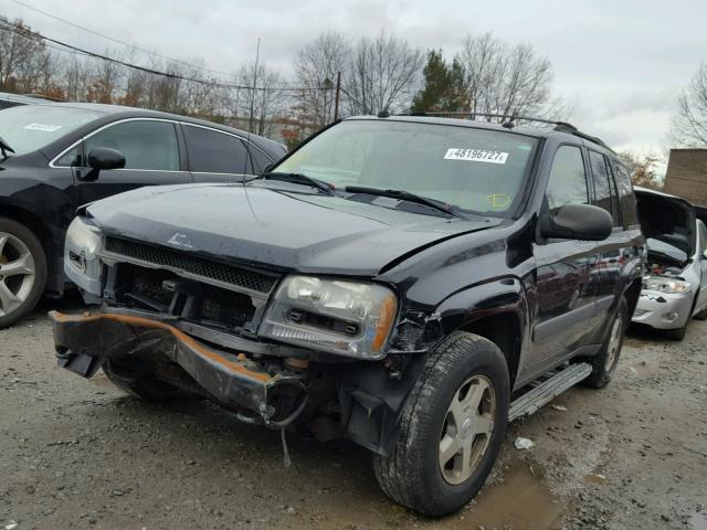 1GNDT13S352183151 - 2005 CHEVROLET TRAILBLAZE BLACK photo 2