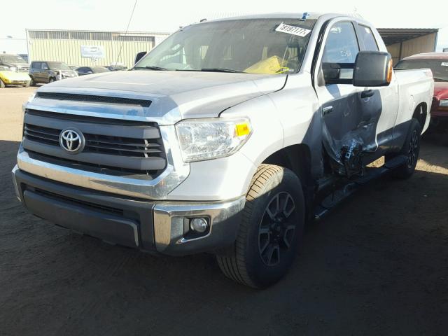 5TFUW5F10FX469036 - 2015 TOYOTA TUNDRA DOU GRAY photo 2